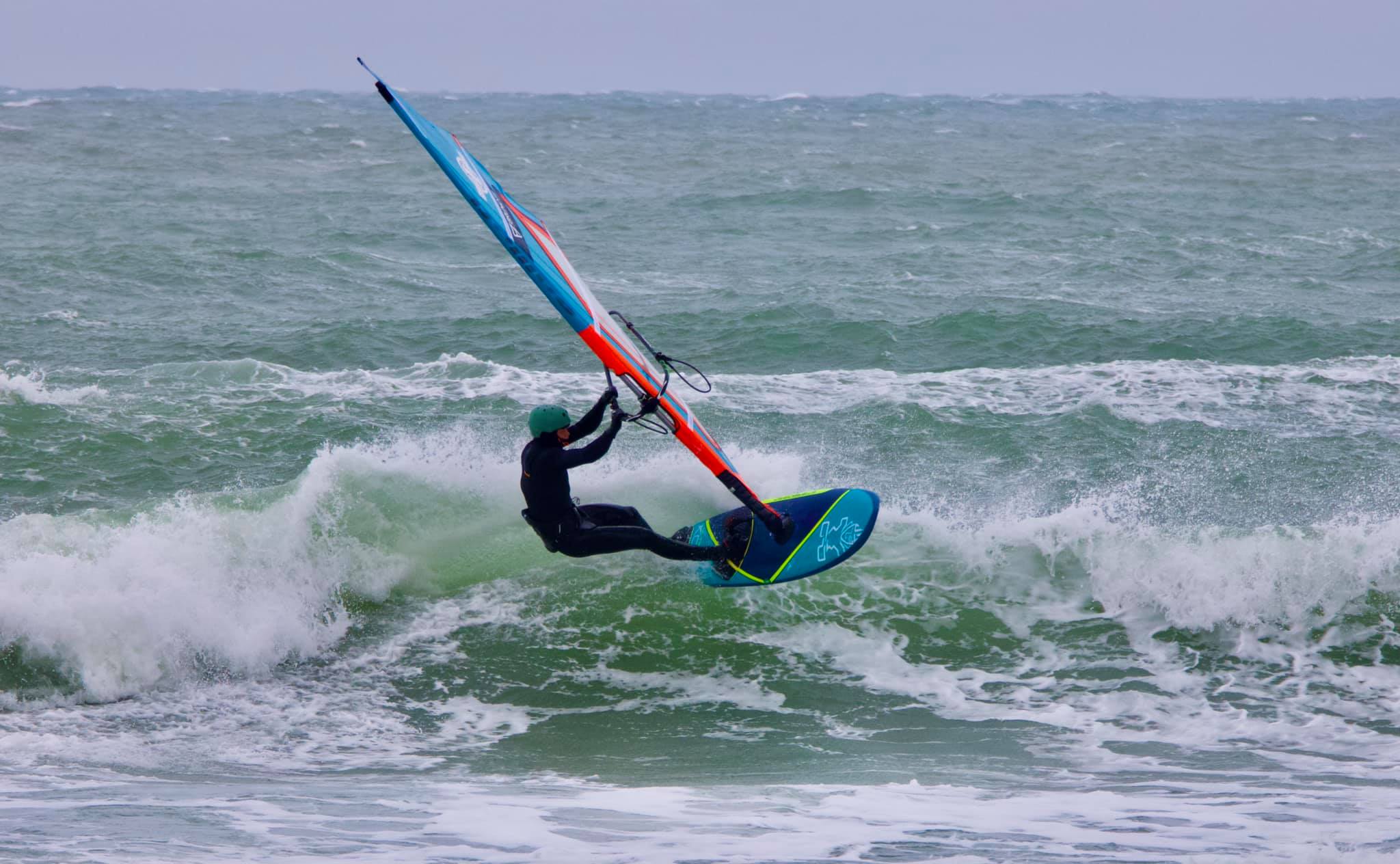 wave
